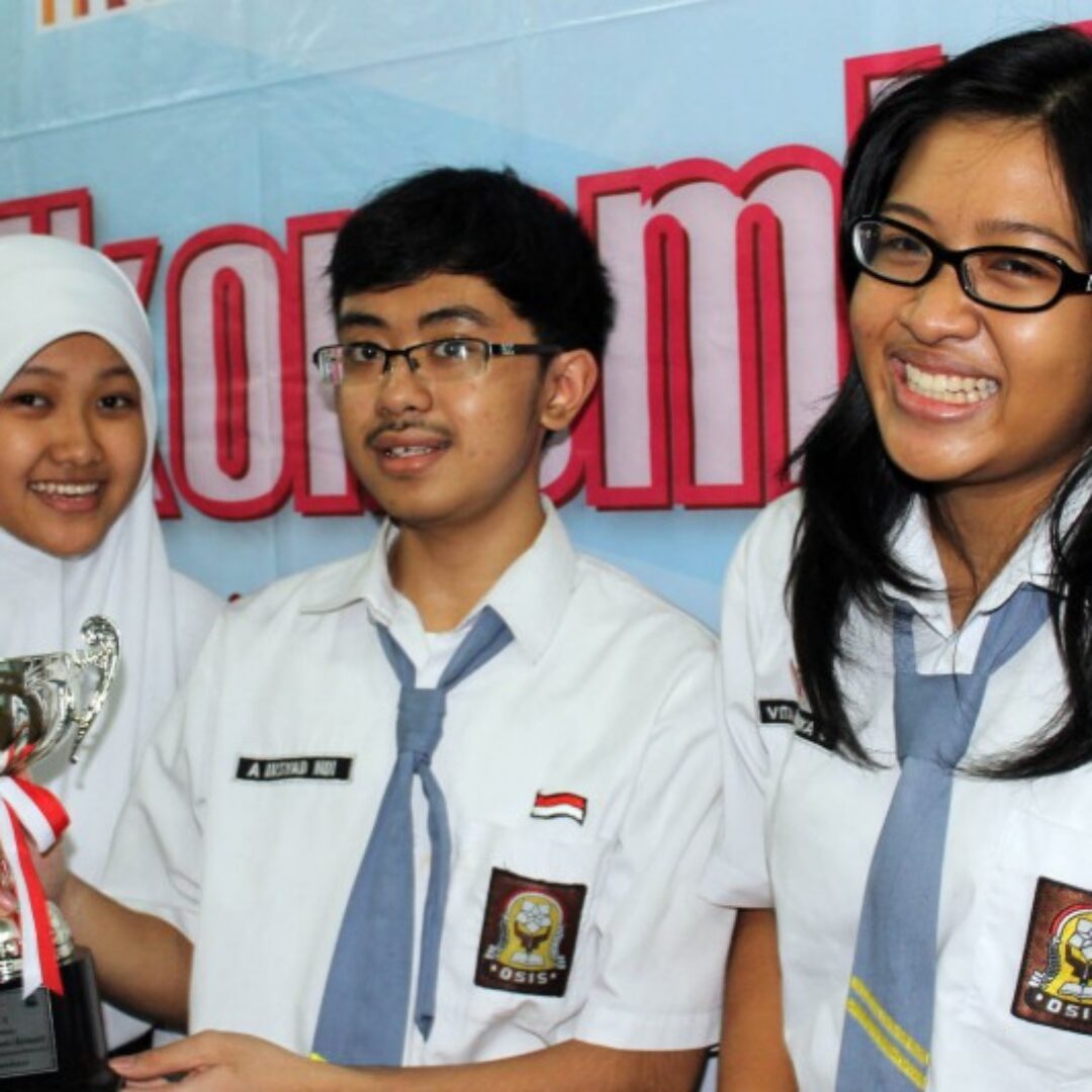 tim-debat-sman-2-sby-1