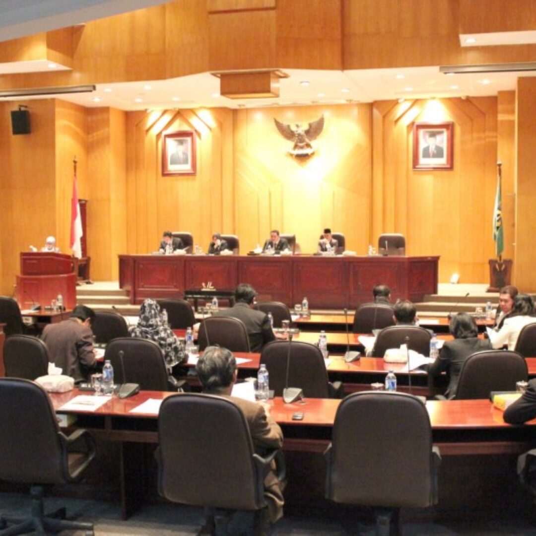 sidang DPRD